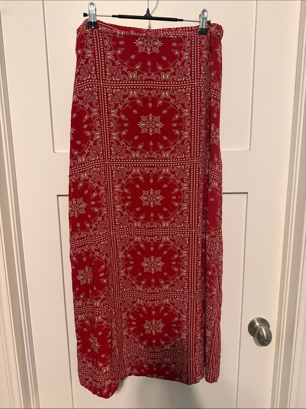 Classic Red Bandana-Print Western Bohemian Maxi Skirt with Elastic Waist